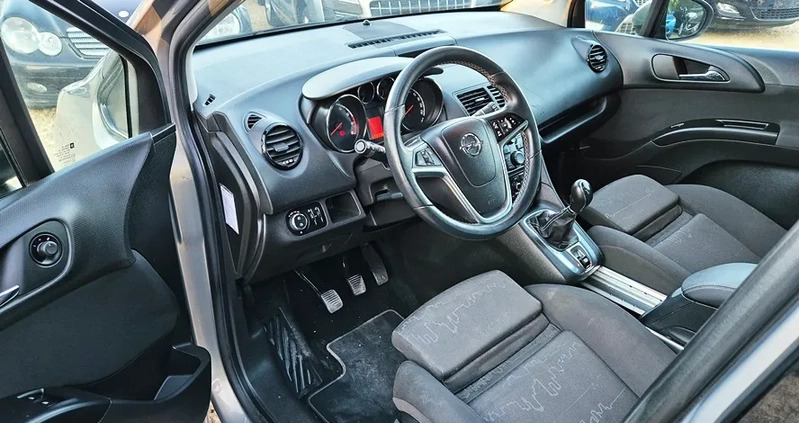 Opel Meriva cena 26500 przebieg: 190000, rok produkcji 2014 z Siemiatycze małe 781